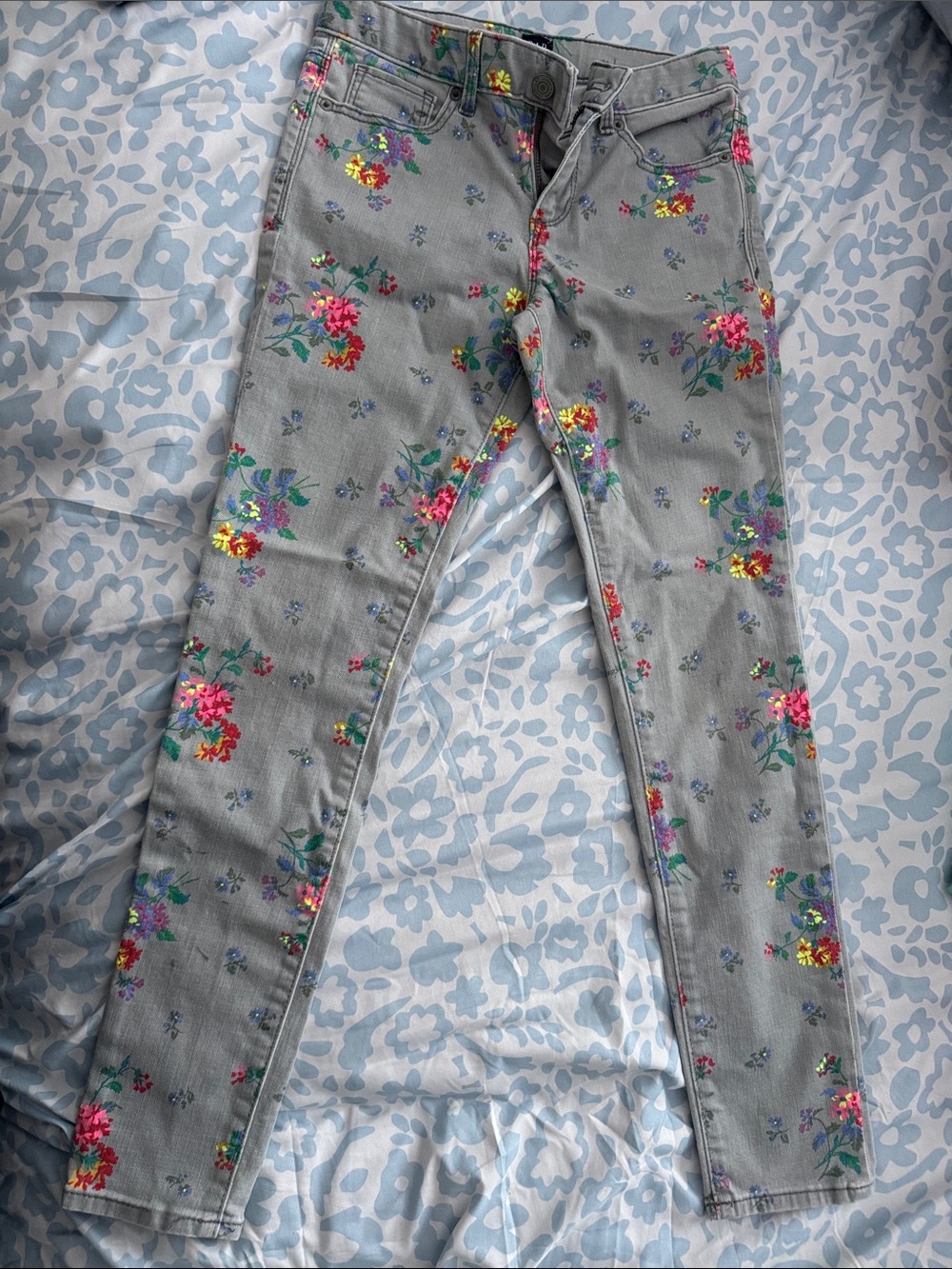 GAP Gray Skinny Jeans with Colorful Floral Embroidery